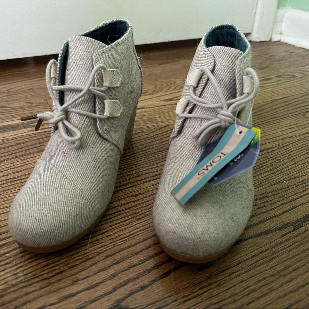 TOMS Kala wedge booties